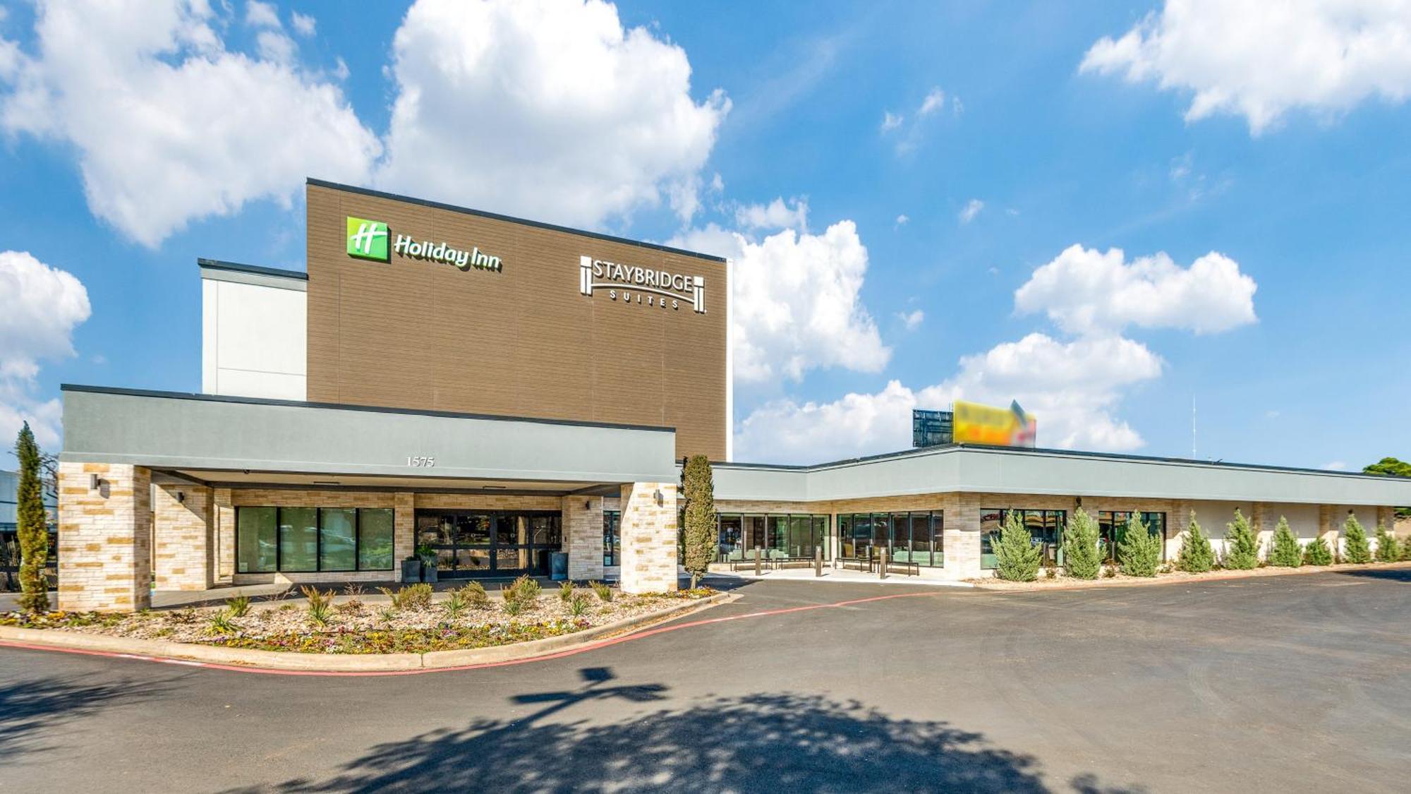 Holiday Inn Dallas Market Ctr Love Field By Ihg Exterior photo