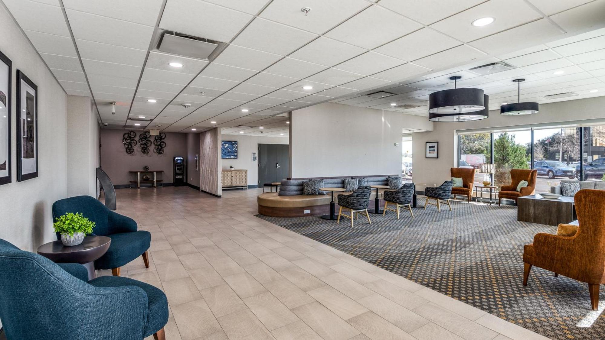 Holiday Inn Dallas Market Ctr Love Field By Ihg Exterior photo