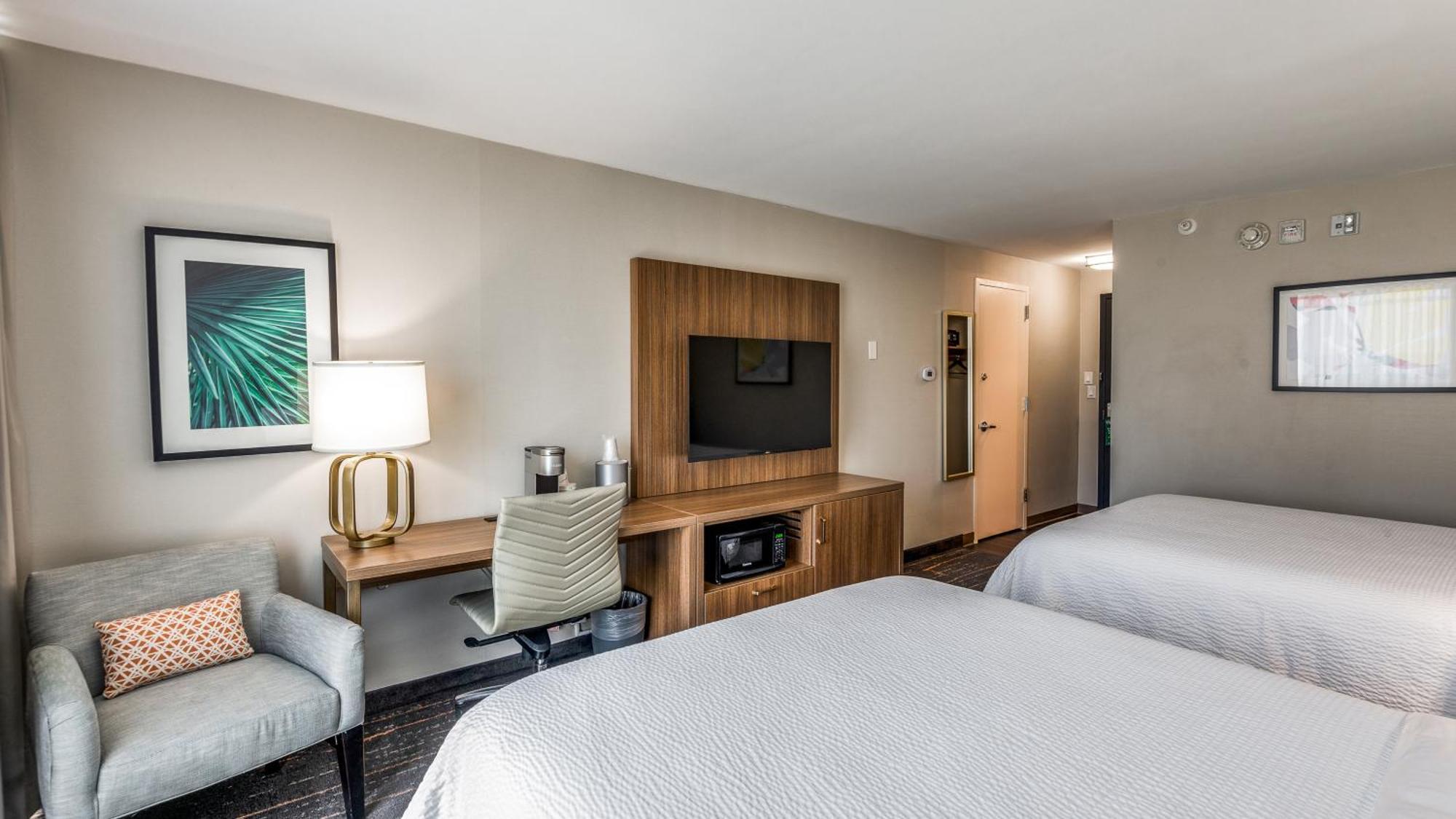 Holiday Inn Dallas Market Ctr Love Field By Ihg Exterior photo